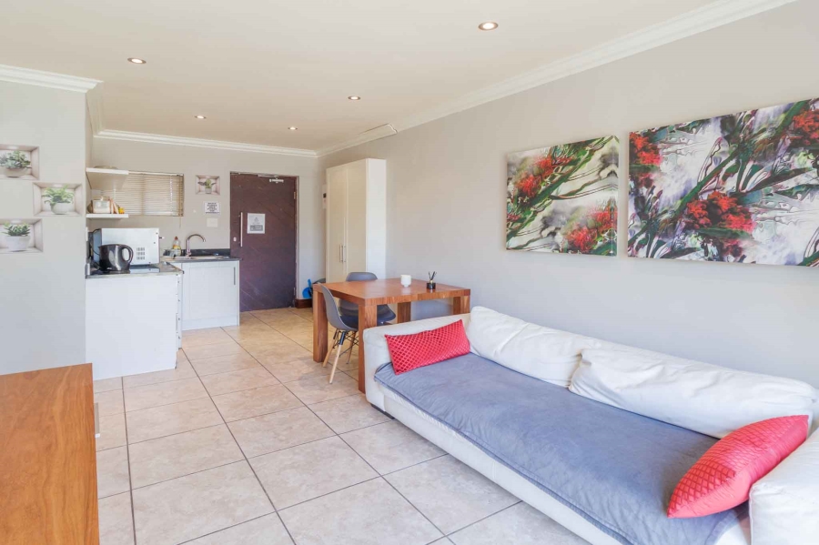 1 Bedroom Property for Sale in Table View Western Cape